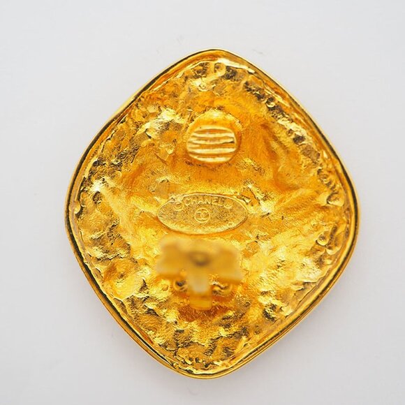 CHANEL Arabesque Coco Gold Large Earrings - Picture 9 of 9